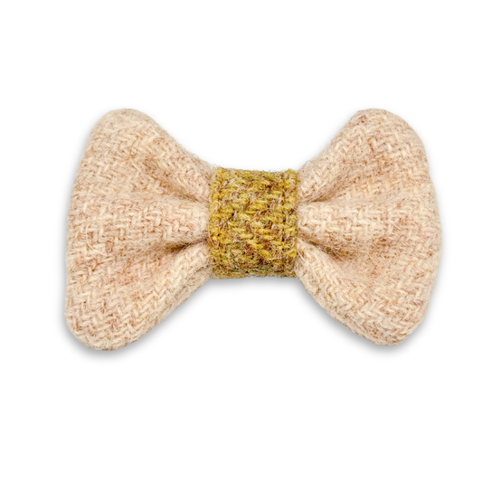 MIMI in Hygge - Harris Tweed® Hundefliege Creme und Lindgrün